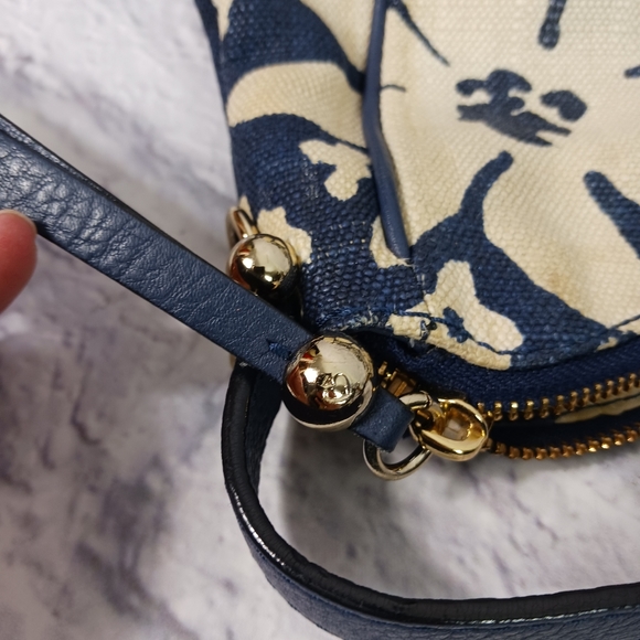 Kate Spade blue and white print canvas hobo bag - Picture 13 of 15